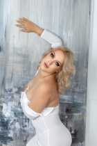 фото Катя ВПЕРВЫЕ В ГОРОДЕ